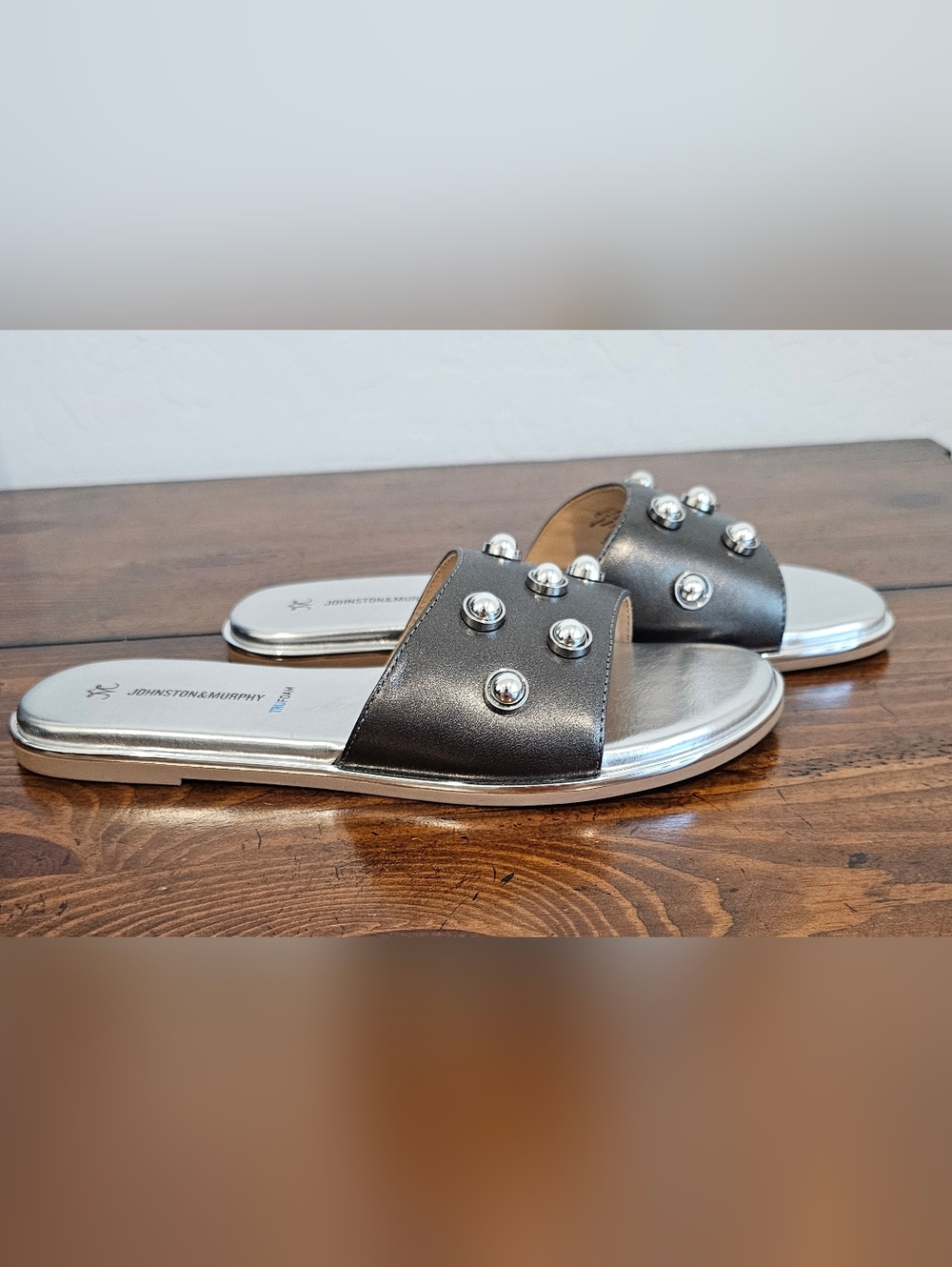 Johnston & Murphy Grey Slide Mules w/Silver Stud Details Women's Shoes Sz 6.5M - Picture 3 of 10